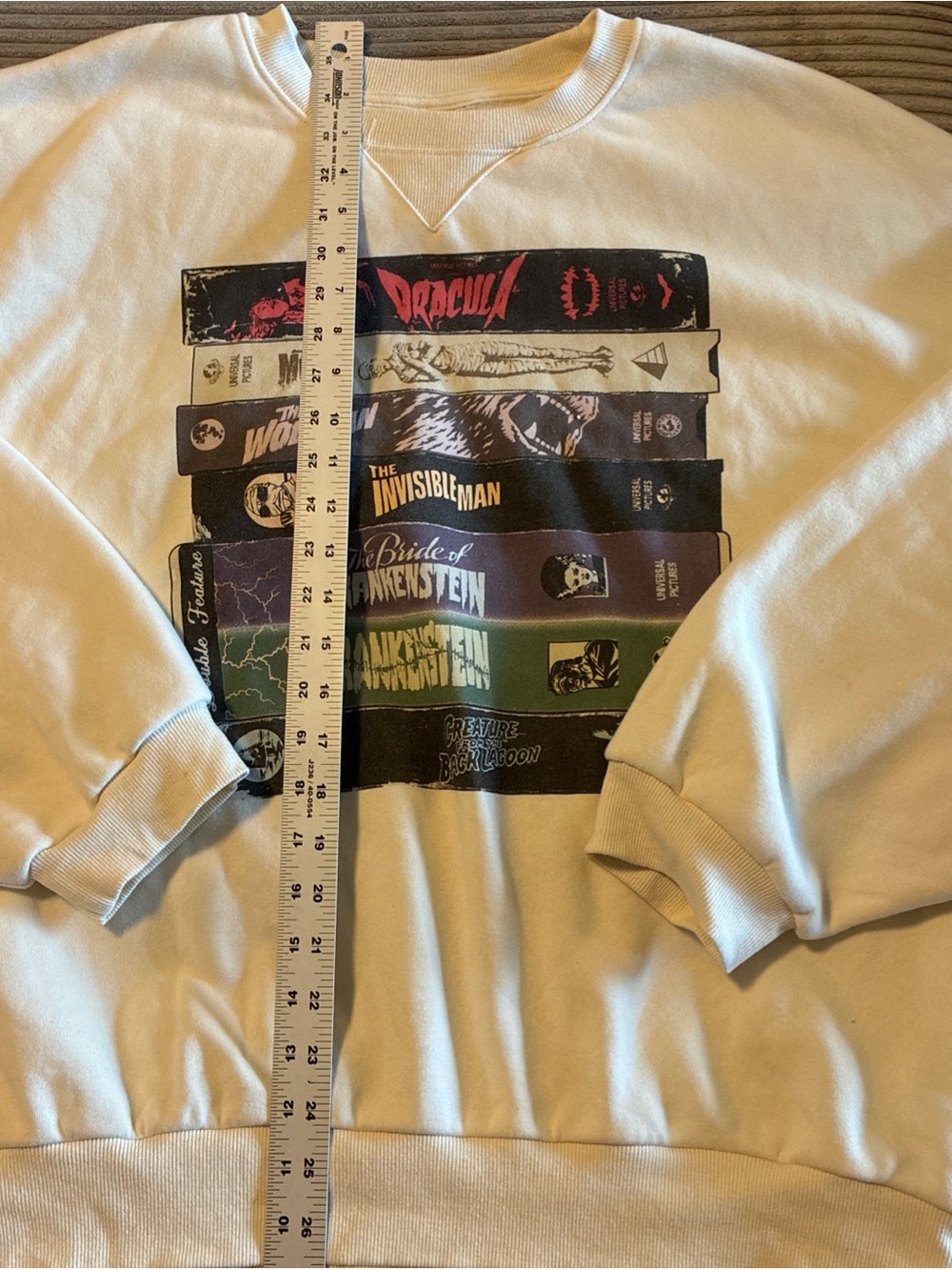 Women's Universal Monsters Graphic Sweatshirt Off-White Dracula Frankenstein XL - Picture 7 of 10